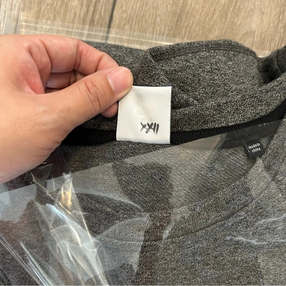 CAbi 3650 Gray Sweatshirt Put On  Dress - Picture 16 of 16